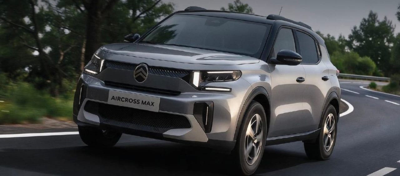Citroën Aircross Max Híbrida gris en carretera